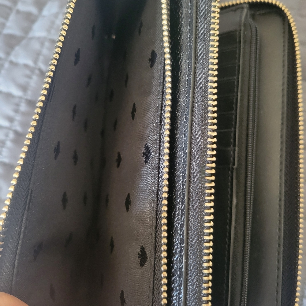 Large Kate Spade Wallet - Picture 4 of 5